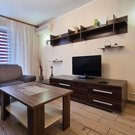Home Hotel Apartments On Kontraktova Ploshcha Kiev Esterno foto