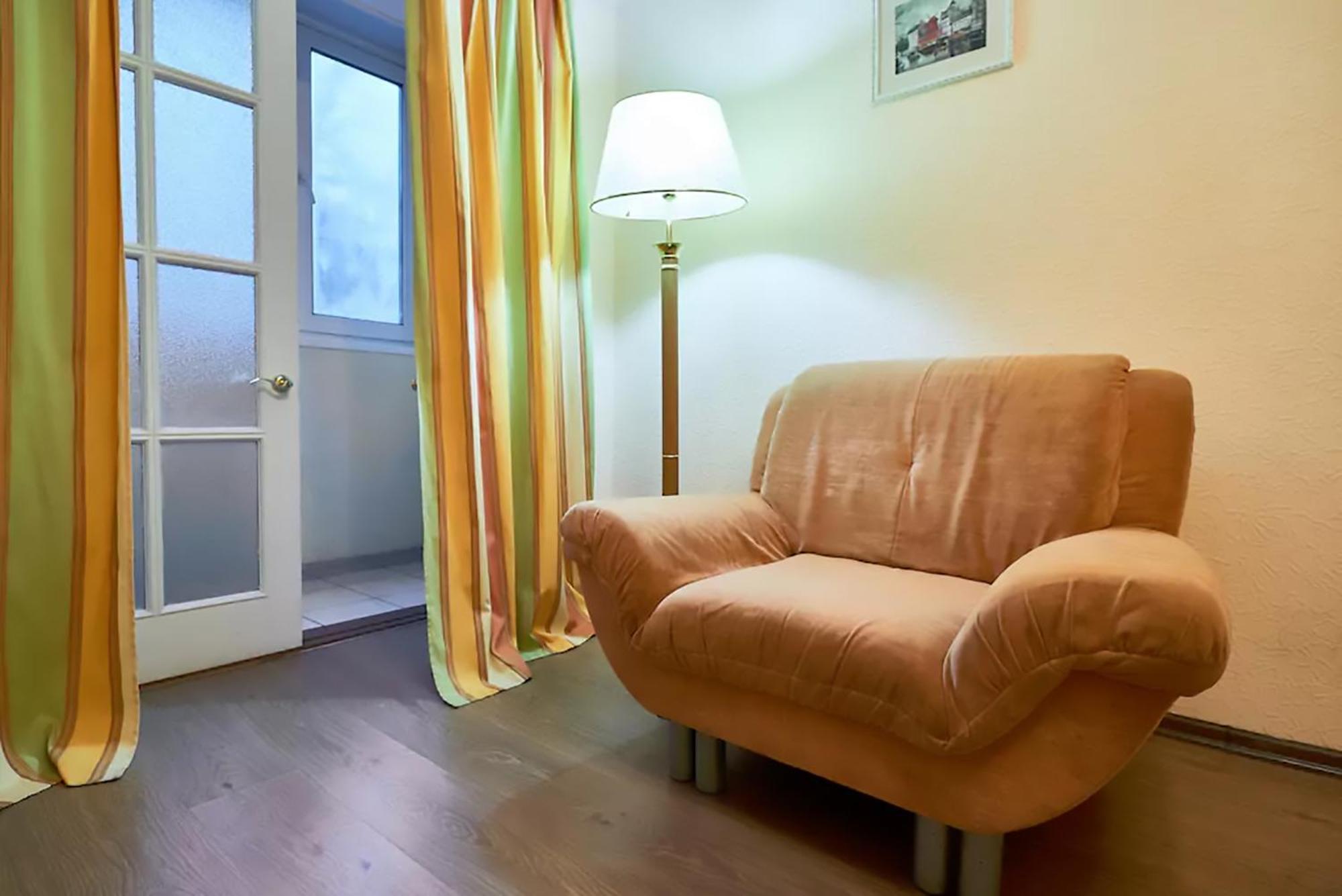 Home Hotel Apartments On Kontraktova Ploshcha Kiev Esterno foto