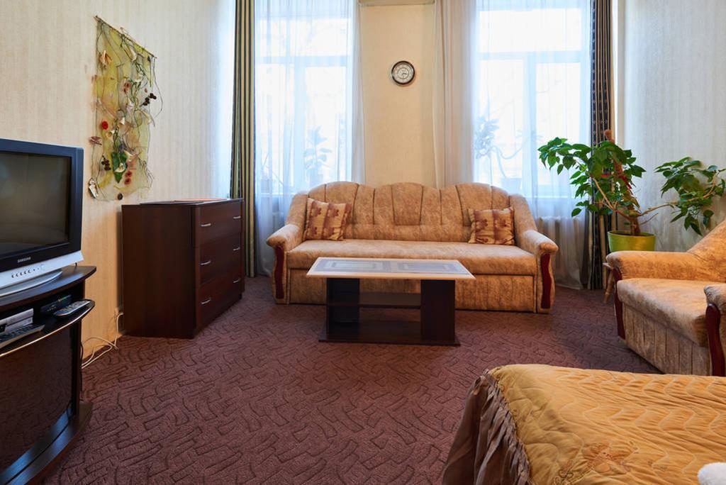 Home Hotel Apartments On Kontraktova Ploshcha Kiev Esterno foto