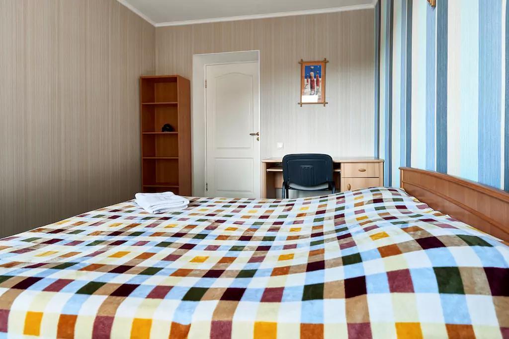 Home Hotel Apartments On Kontraktova Ploshcha Kiev Esterno foto